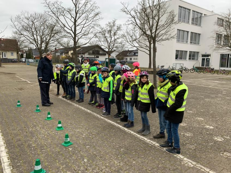 Verkehrserziehung in Klassen 4