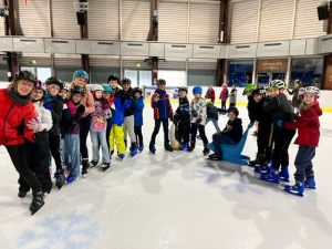 Wintersporttag auf Schlittschuhen