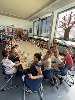 Die 3a nachts in der Schule